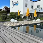 Wundervolle Mit Bademantelzugang Zur Therme
